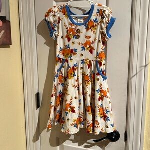 Sweet Fall dress. Perfect for twirling! pockets.